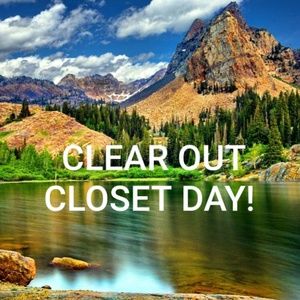 DROPPING PRICES JUST TODAY !!🏃🏾‍♀️💃❤👜👚👠🛍